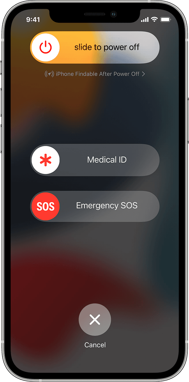 El botón de apagado, así como el botón SOS y el botón de identificación médica en la pantalla de inicio del iPhone