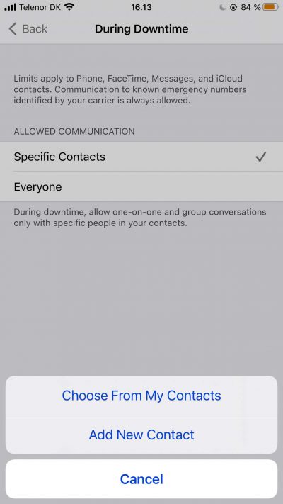 Captura de pantalla que muestra opciones para elegir contactos de tiempo de inactividad en iPhone