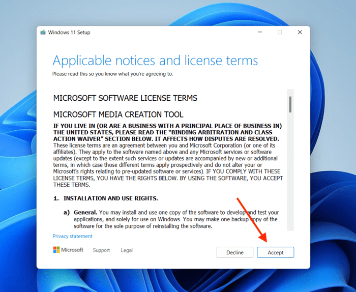 Al hacer clic en "Aceptar" para aceptar los términos y servicios para instalar Windows 11